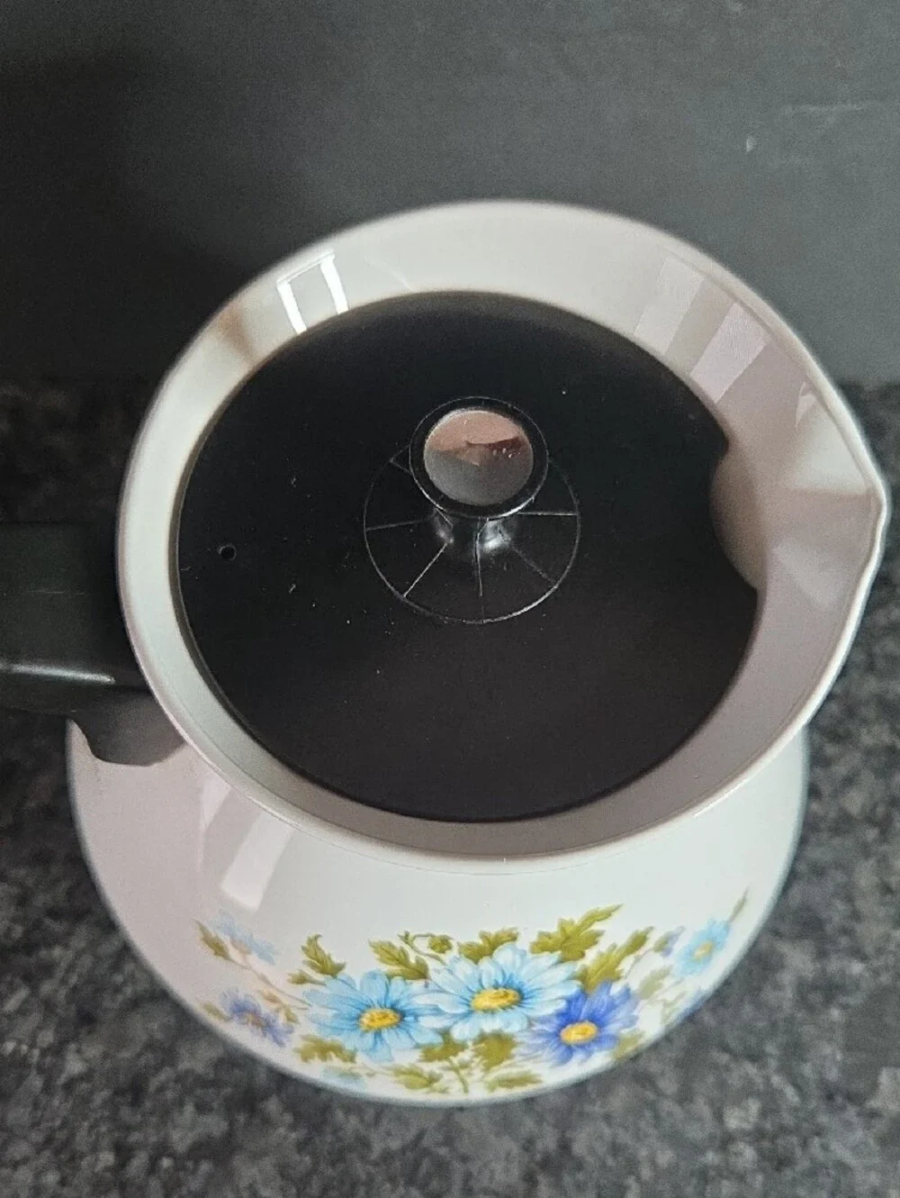 Corningware Vintage 1970's Chelsea Blue Daisy Pattern White Ceramic Teapot